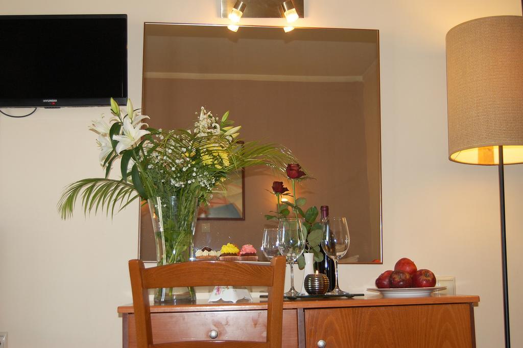 Paris Hotel Ksanti Zewnętrze zdjęcie